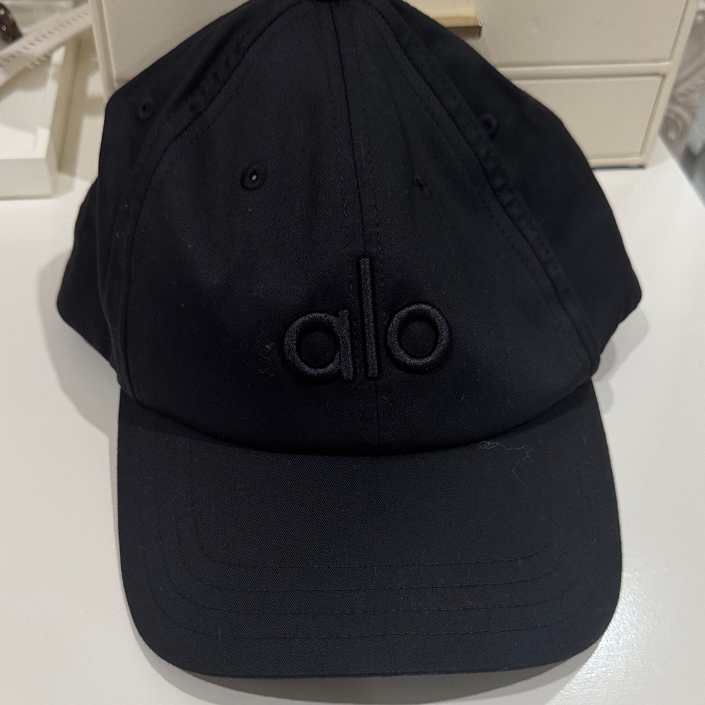 ALO Yoga Classic Black Cap